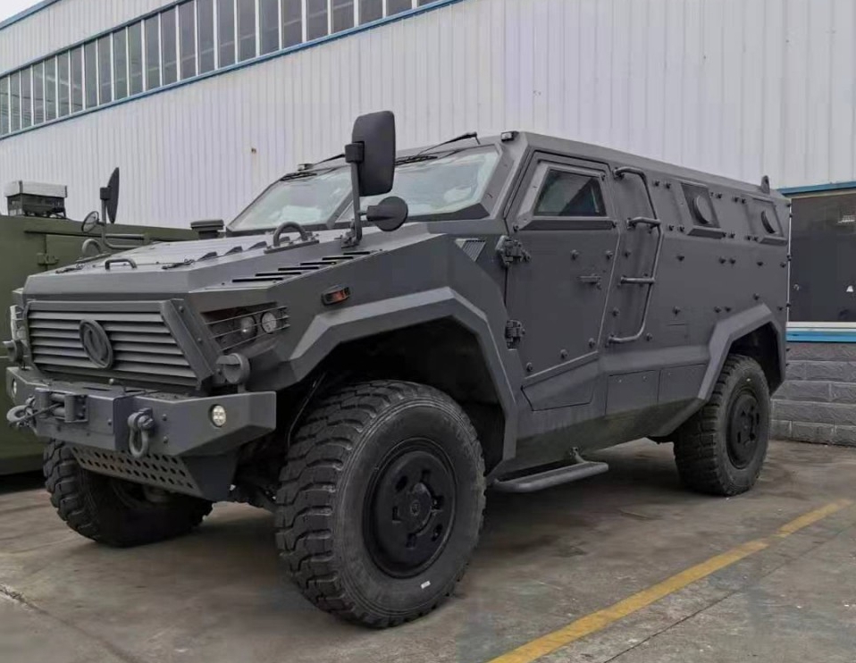 越野运兵车\10-12座装甲两栖运兵车